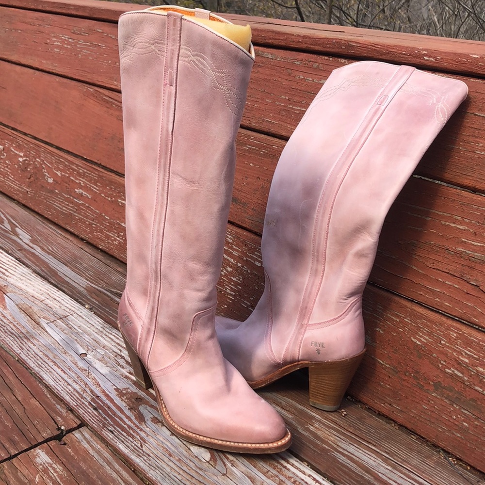 👢🎀Frye Pink Boots 👢🎀